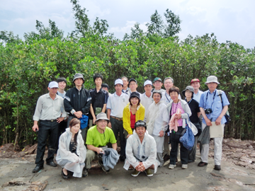 「ベトナム・日本国際森林年の森」の植樹とベトナムの森を訪ねる旅
